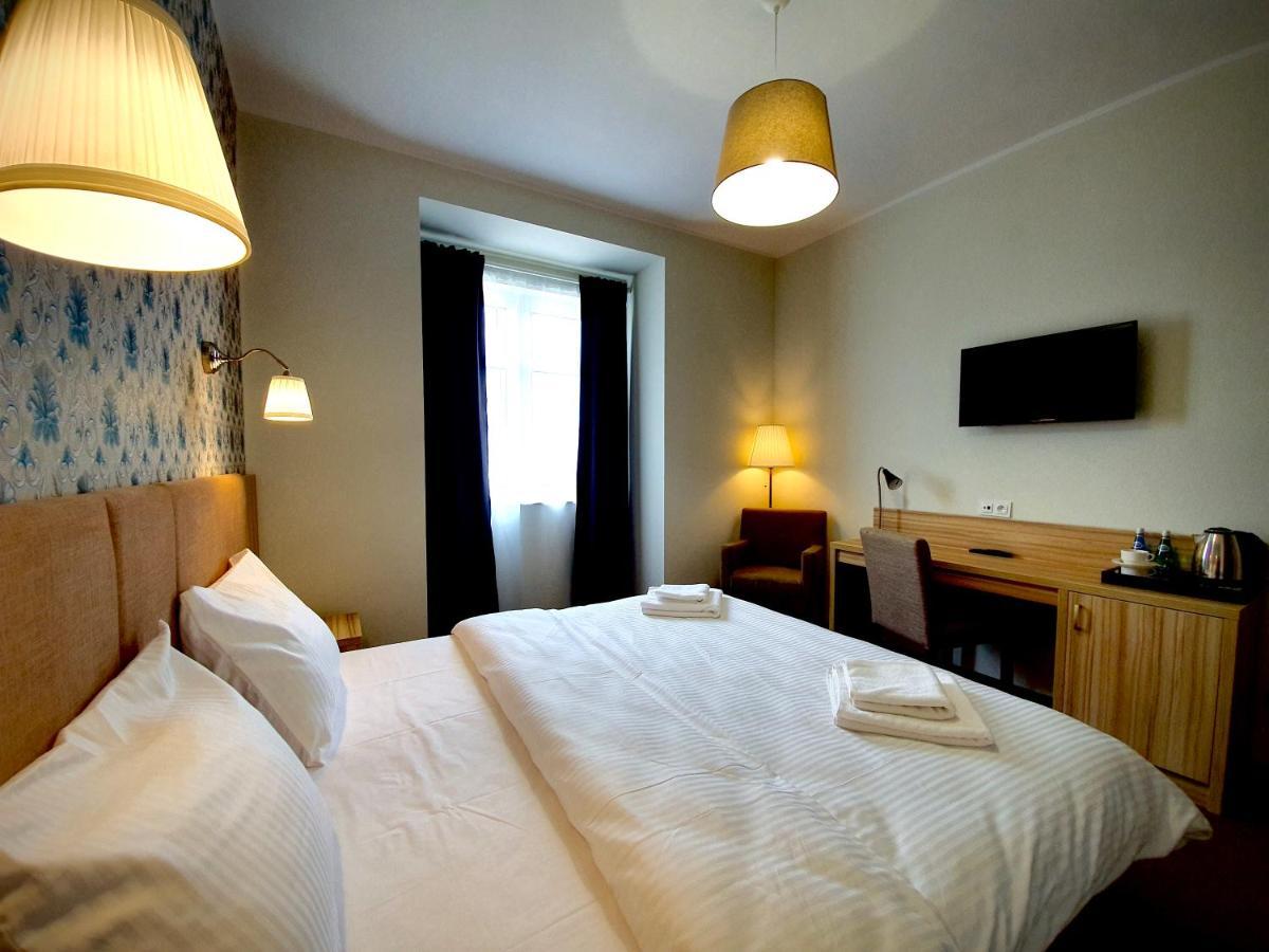 Hotel Nadodrzanski Dwor - Nowa Sol Exteriör bild
